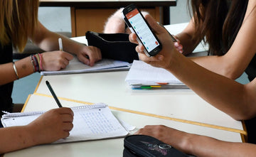 UNESCO Calls for a Ban on Smartphones in Schools Around the World