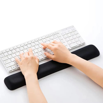 Logitech MX Palm Anti-Slip Wrist Pad – Comfort & Stability for Your Workspace